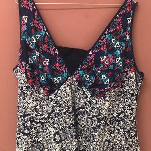 A very pretty floral sun dress!